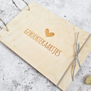 Houten bewaarbundel | geboortekaarten | A5